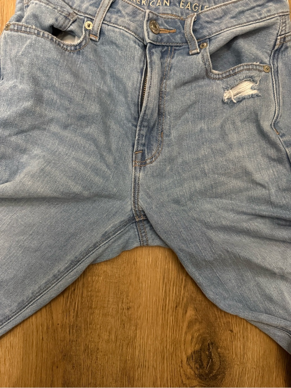 American Eagle Mom Jean - Picture 3 of 8